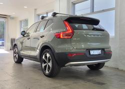 2022 Volvo XC40 Plus B4