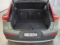 2022 Volvo XC40 Plus B4