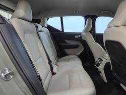 2022 Volvo XC40 Plus B4