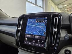 2022 Volvo XC40 Plus B4