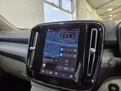 2022 Volvo XC40 Plus B4