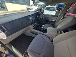 2017 Kia Carnival S
