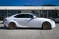 2014 Lexus IS 300h F Sport