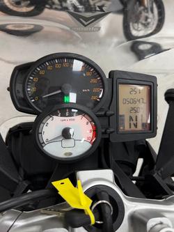 2011 BMW Motorrad F 800 R Yellow