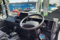 2022 Isuzu N Series NNR 45-150 White