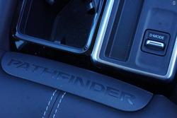 2024 Nissan Pathfinder ST-L