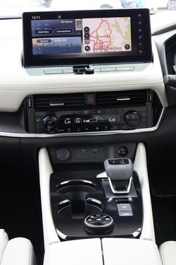 2025 Nissan X-TRAIL Ti