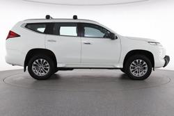 2022 Mitsubishi Pajero Sport GLX