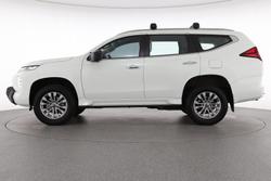 2022 Mitsubishi Pajero Sport GLX