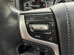 2017 TOYOTA LANDCRUISER VX (4x4) VDJ200R MY16 WHITE