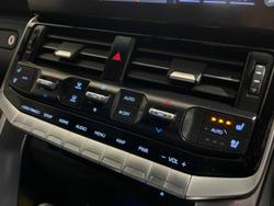 2022 Toyota Landcruiser VX