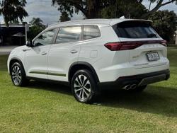 2025 Chery Tiggo 8 Pro Max Urban MY24 Lunar White