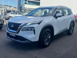 2024 Nissan X-TRAIL ST