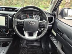 2020 Toyota Hilux SR