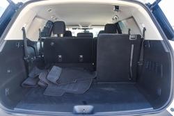 2024 Nissan Pathfinder ST-L