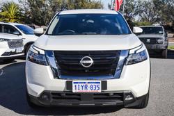 2024 Nissan Pathfinder ST-L