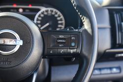 2024 Nissan Pathfinder ST-L