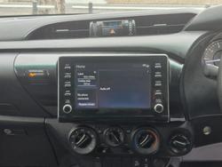 2021 Toyota Hilux SR