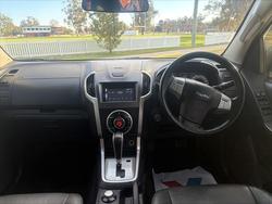 2015 Isuzu MU-X LS-T
