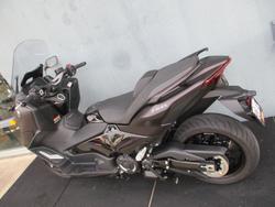 2024 Yamaha TMAX 560 (ABS) MAROON