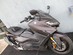 2024 Yamaha TMAX 560 (ABS) MAROON