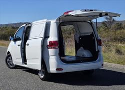 2025 LDV G10