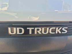 2009 UD MK5 5 Ton Tray and Lift