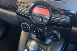 2014 Mazda 2 Neo Sport
