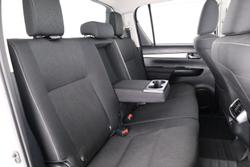 2024 Toyota Hilux SR5 48V