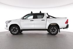 2024 Toyota Hilux SR5 48V