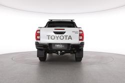 2024 Toyota Hilux SR5 48V
