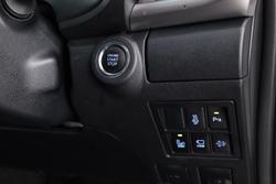 2024 Toyota Hilux SR5 48V