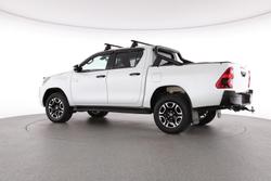 2024 Toyota Hilux SR5 48V