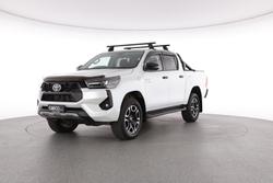 2024 Toyota Hilux SR5 48V