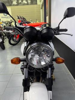 2010 Honda CB400 CB400 White