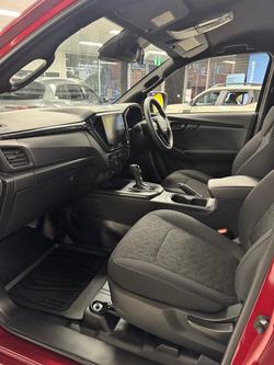 2025 Isuzu D-MAX X-RIDER