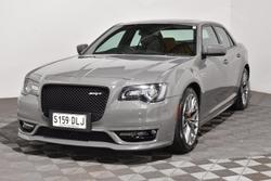 2018 Chrysler 300 SRT Hyperblack