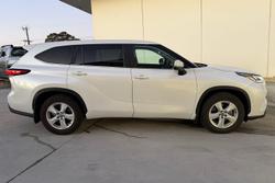 2023 Toyota Kluger GX