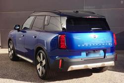 2024 MINI Countryman SE Favoured