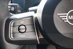 2024 MINI Countryman SE Favoured