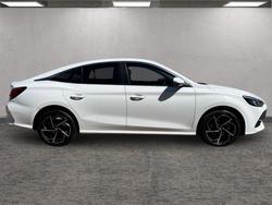 2024 MG MG5 Essence