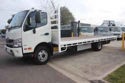 2021 Hino 300 Series 921 WHITE