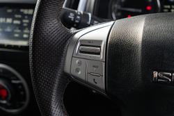 2020 Isuzu MU-X Onyx Edition