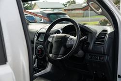 2020 Isuzu MU-X Onyx Edition