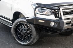 2020 Isuzu MU-X Onyx Edition