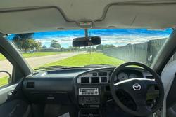 2005 Mazda Bravo DX