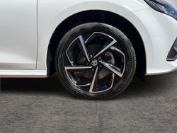 2025 MG MG5