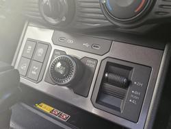 2025 Toyota Hilux SR 48V
