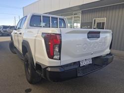 2025 Toyota Hilux SR 48V