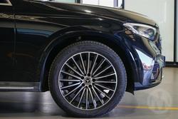 2025 Mercedes-Benz GLC-Class GLC300